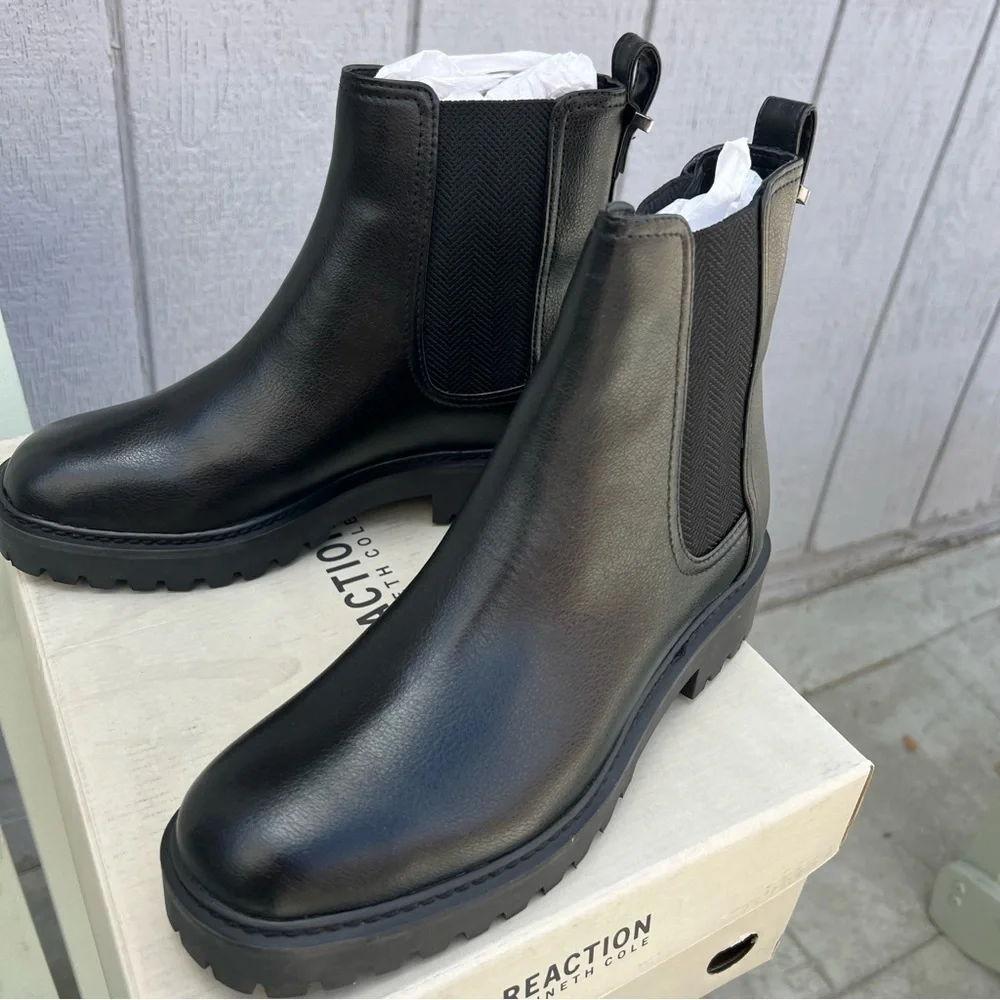 REACTION KENNETH COLE Womens Black Boots NWOT
